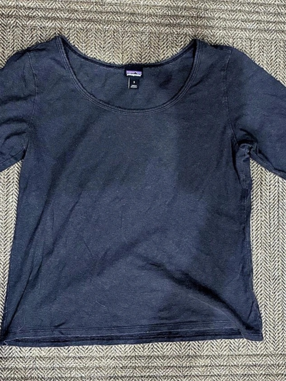 Patagonia Short Sleeve Tee in Black Size Small